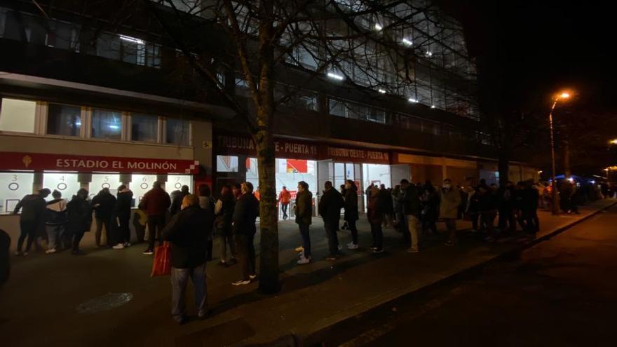 Colas en taquilla para el partido entre el Ceares y el Sporting