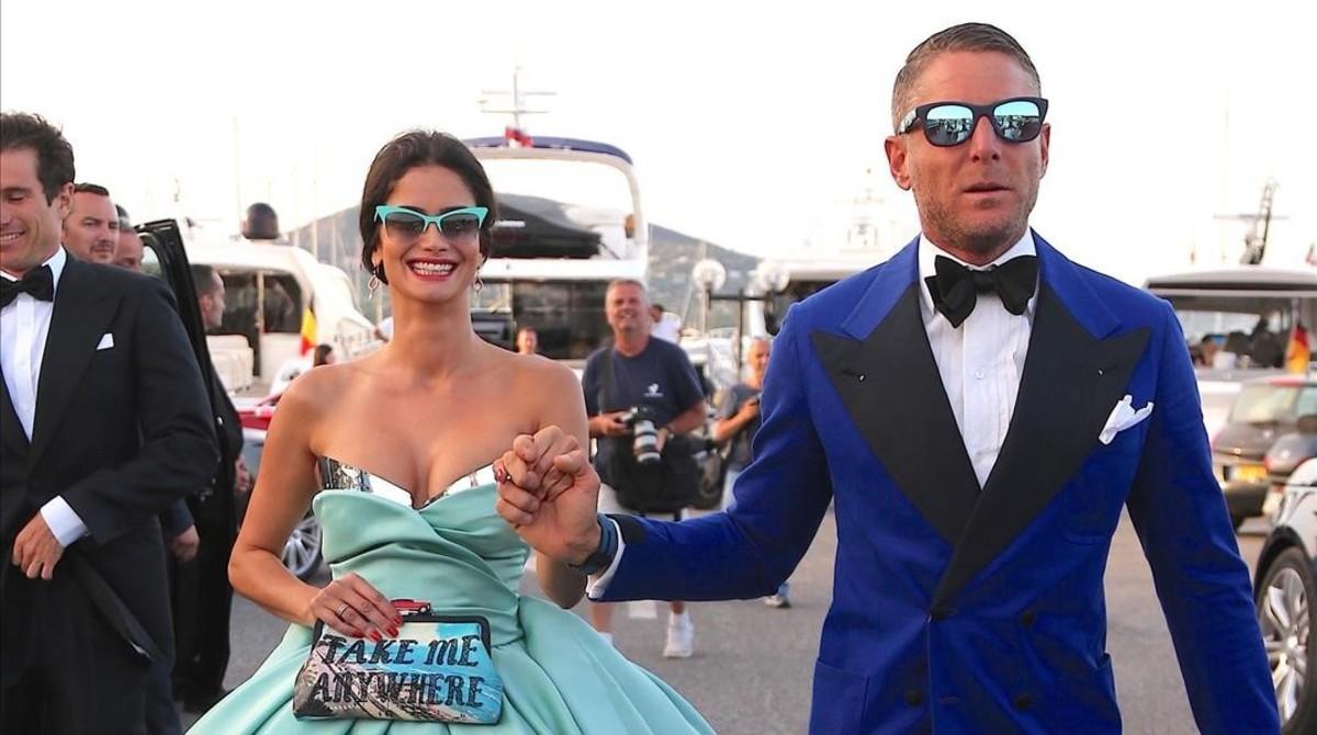 mroca34767642 lapo elkann et sa nouvelle compagne shermine shahrivar   soi160721190747