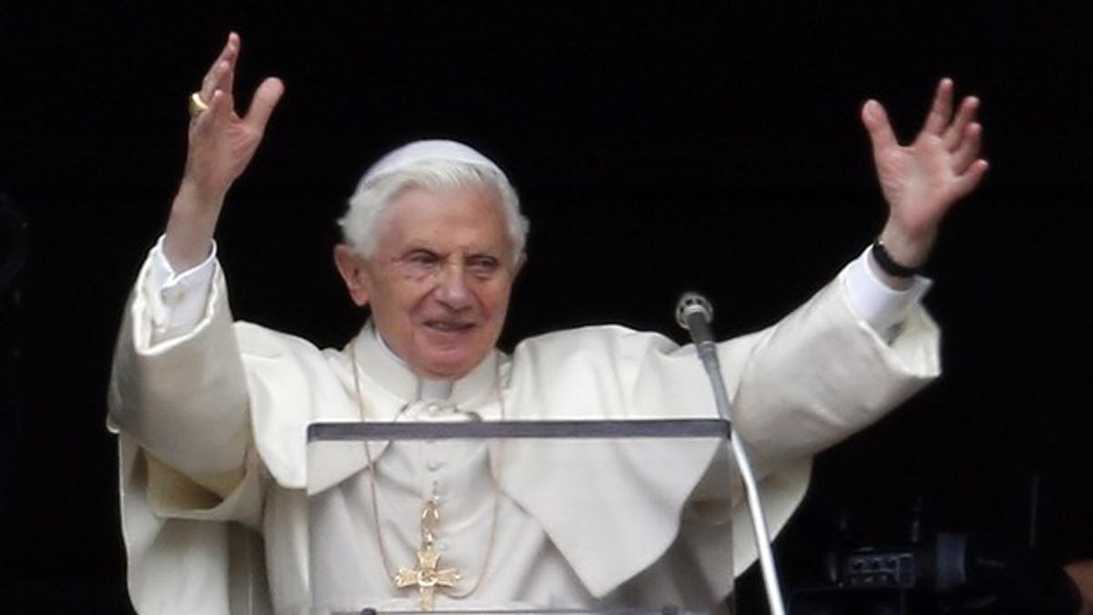 El papa Benedicto XVI durante su último Ángelus