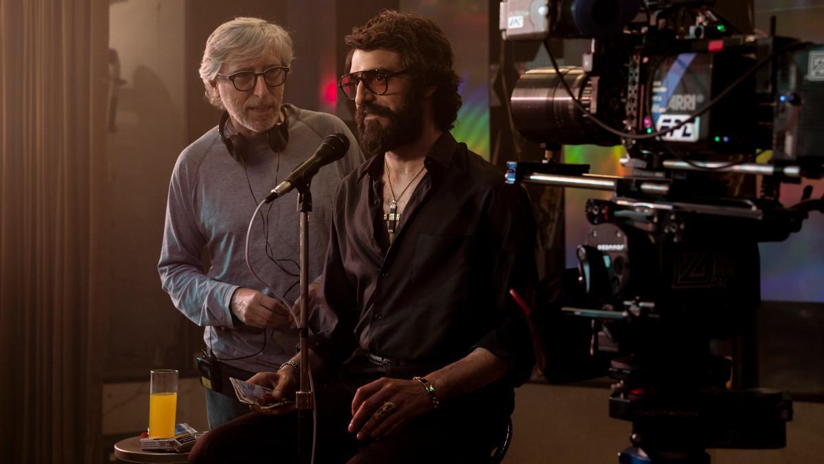 David Trueba y David Verdaguer, en la película sobre Eugenio 'Saben aquell'.