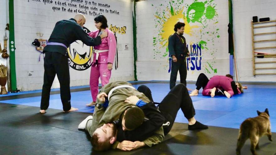 El taller solidario de artes marciales está muy cerca de completar sus setenta plazas