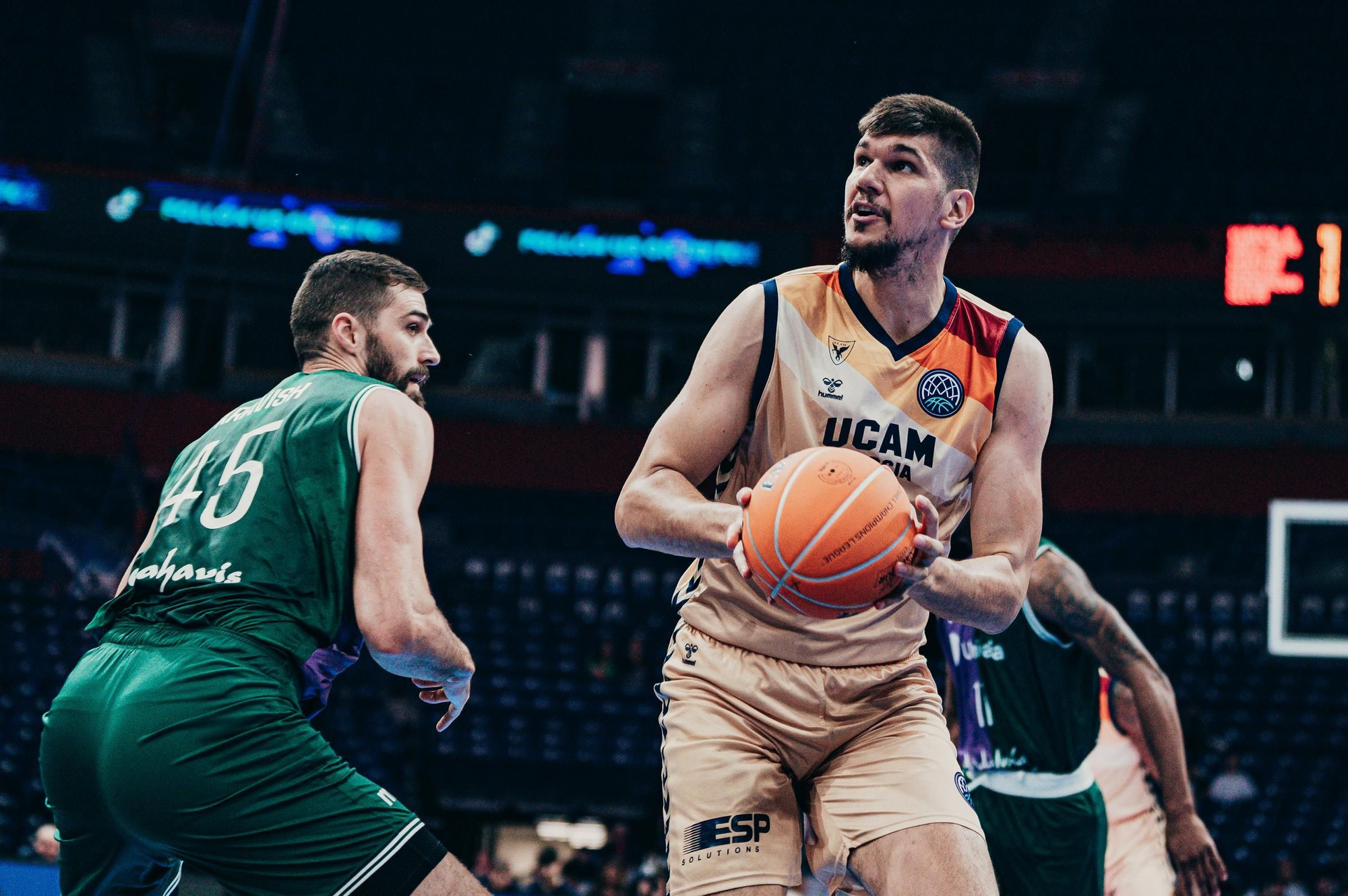 El UCAM Murcia - Unicaja de la Final Four de la BCL, en fotos