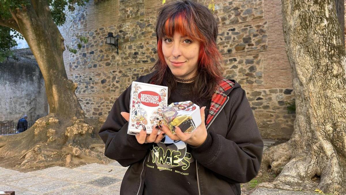 Vídeo | "Creamos este juego para mantener vivo el folclore y los seres mitológicos de Extremadura", afirma Carla Pérez, desde la empresa de Cáceres 'Little House BoardGames'