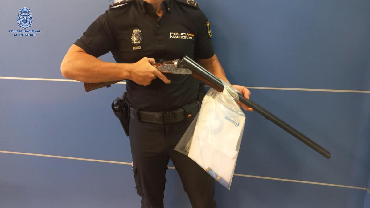Detenido por amenazar a dos hombres con una escopeta para que no ...
