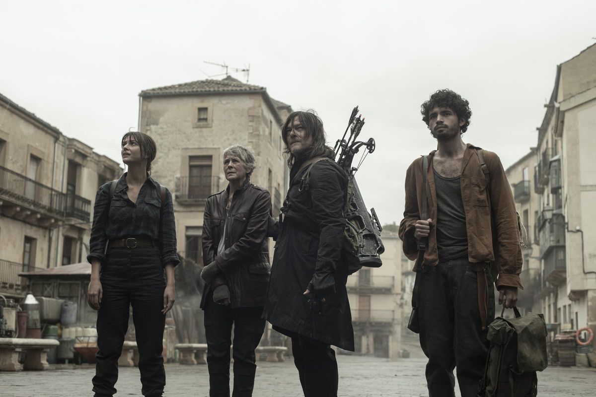 Candela Saitta, Melissa McBride, Norman Reedus y Hugo Arbués, en la tercera entrega de 'The Walking Dead: Daryl Dixon'