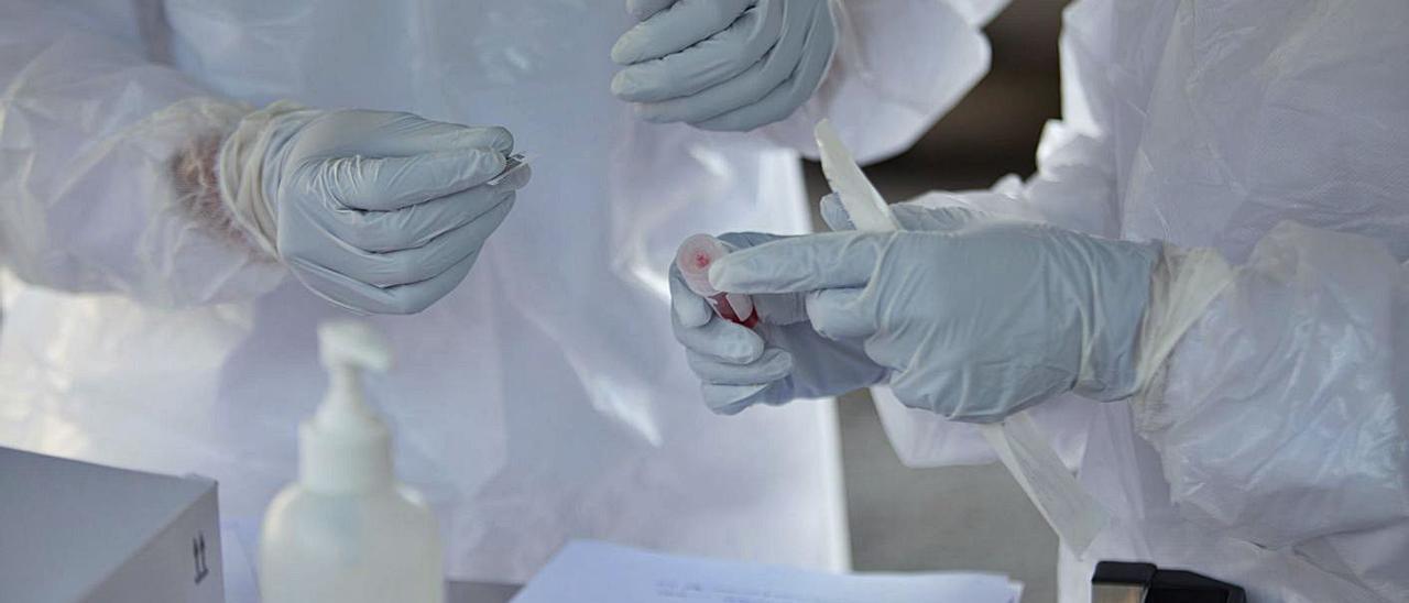 Detalle de una PCR realizada en el centro de salud de Vila. | VICENT MARÍ