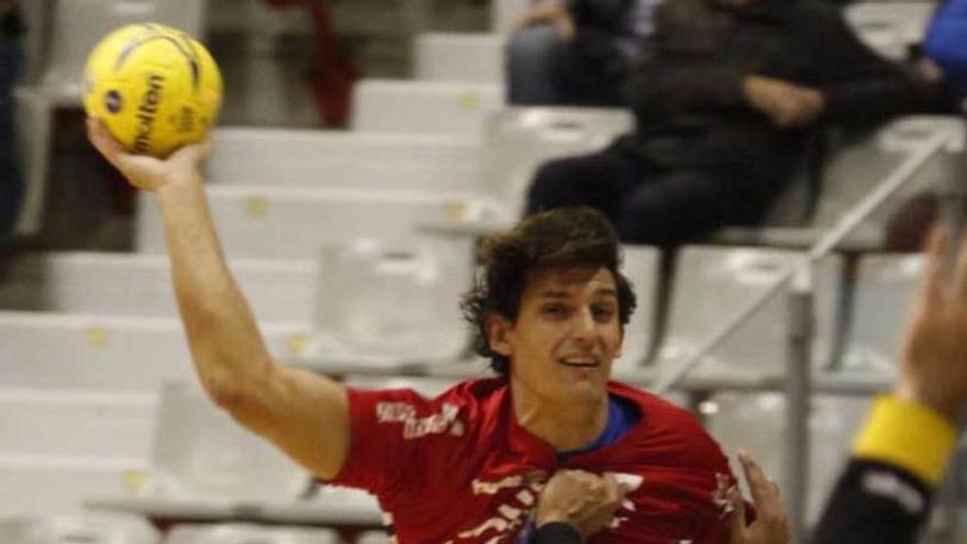 César Beret, en su partido ante el Puente Genil.