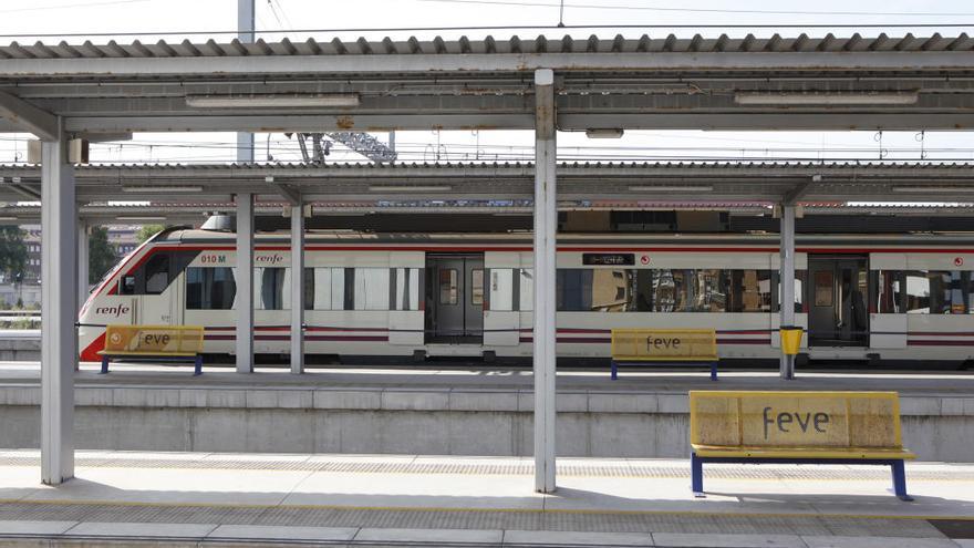 Muere un hombre arrollado por un tren en Gijón