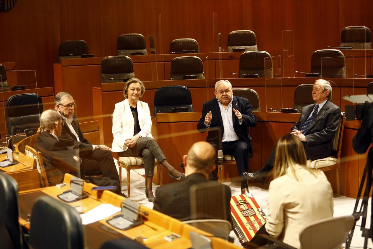 Así fue el reencuentro de presidentes autonómicos Así fue el reencuentro de presidentes autonómicos