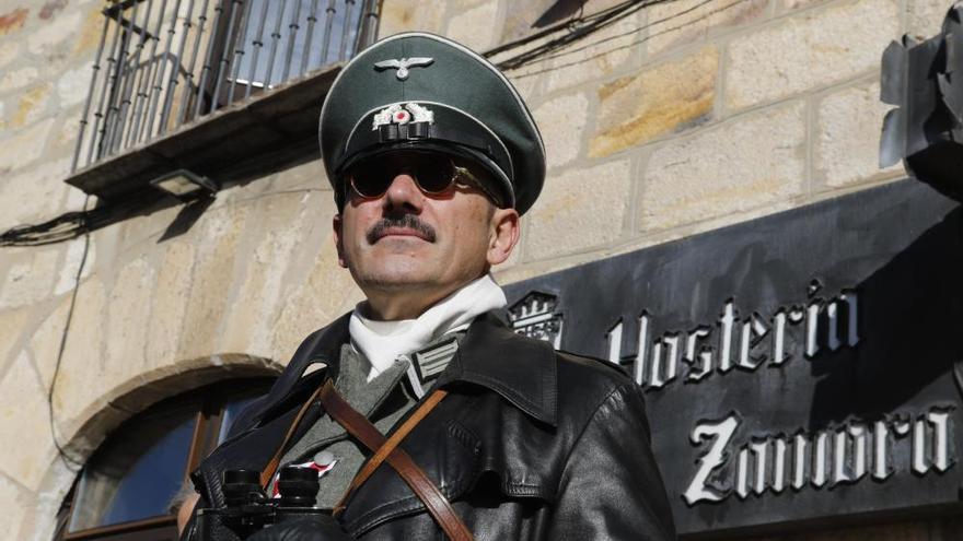 Desfile de las tropas nazis y soviéticas por el centro de Zamora