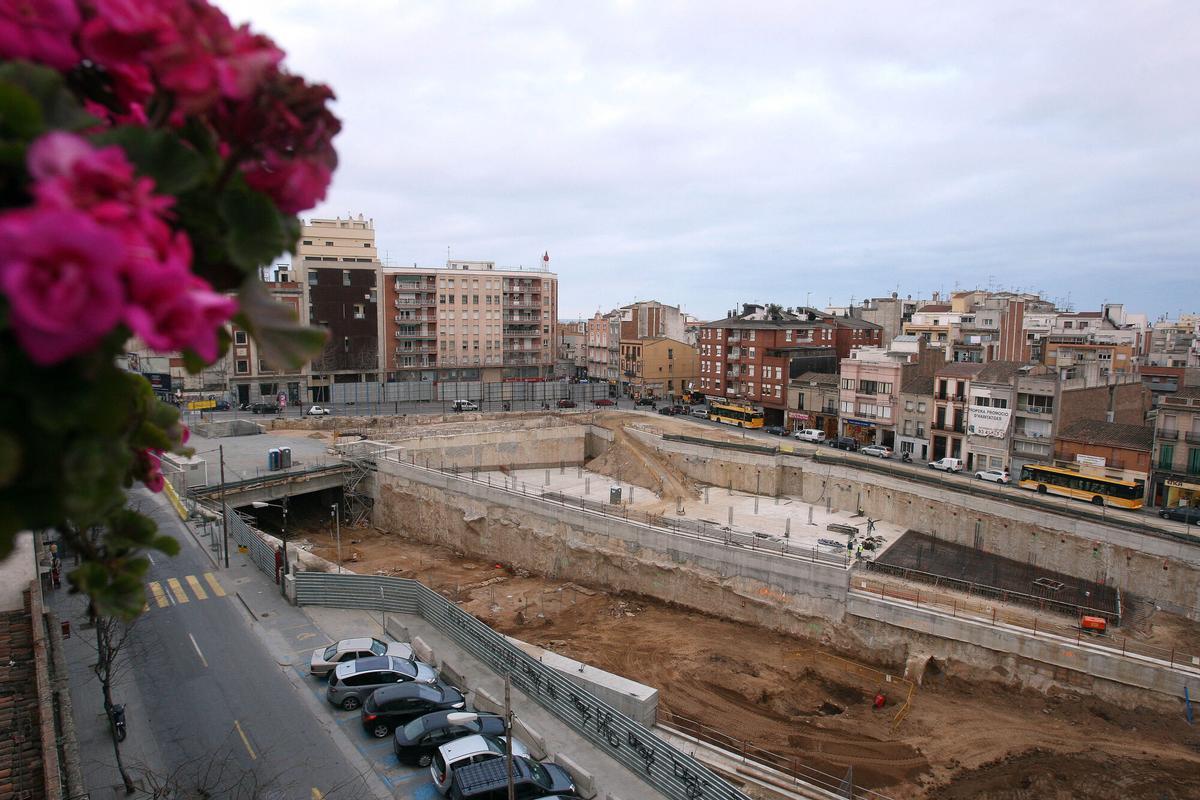 Obras de ampliación de la línea L2 del metro en febrero de 2009 en Badalona