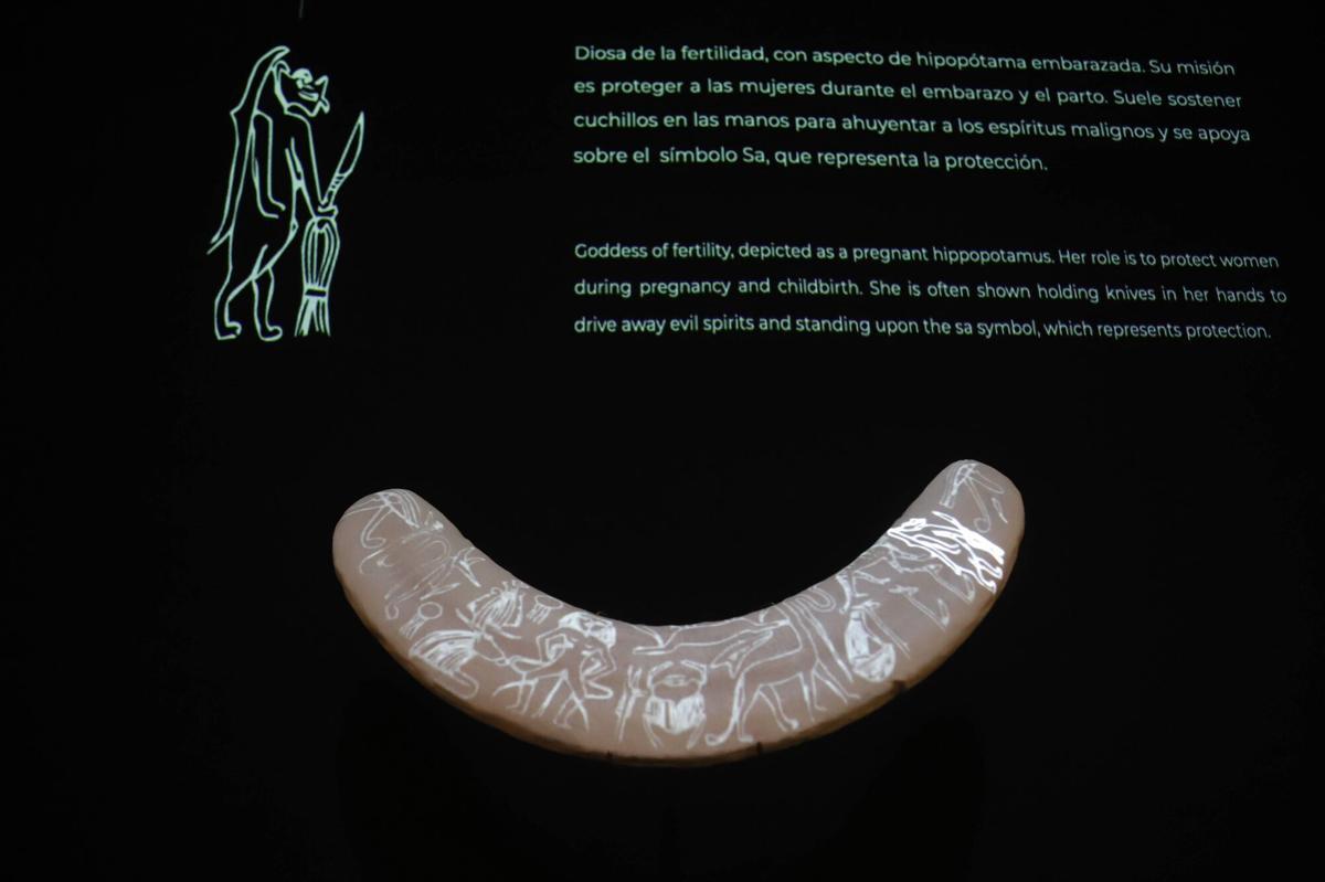 A.J.González Córdoba Inauguración de la exposición El despertar a la vida. Infancia y adolescencia en el antiguo Egipto. Sala Vimcorsa