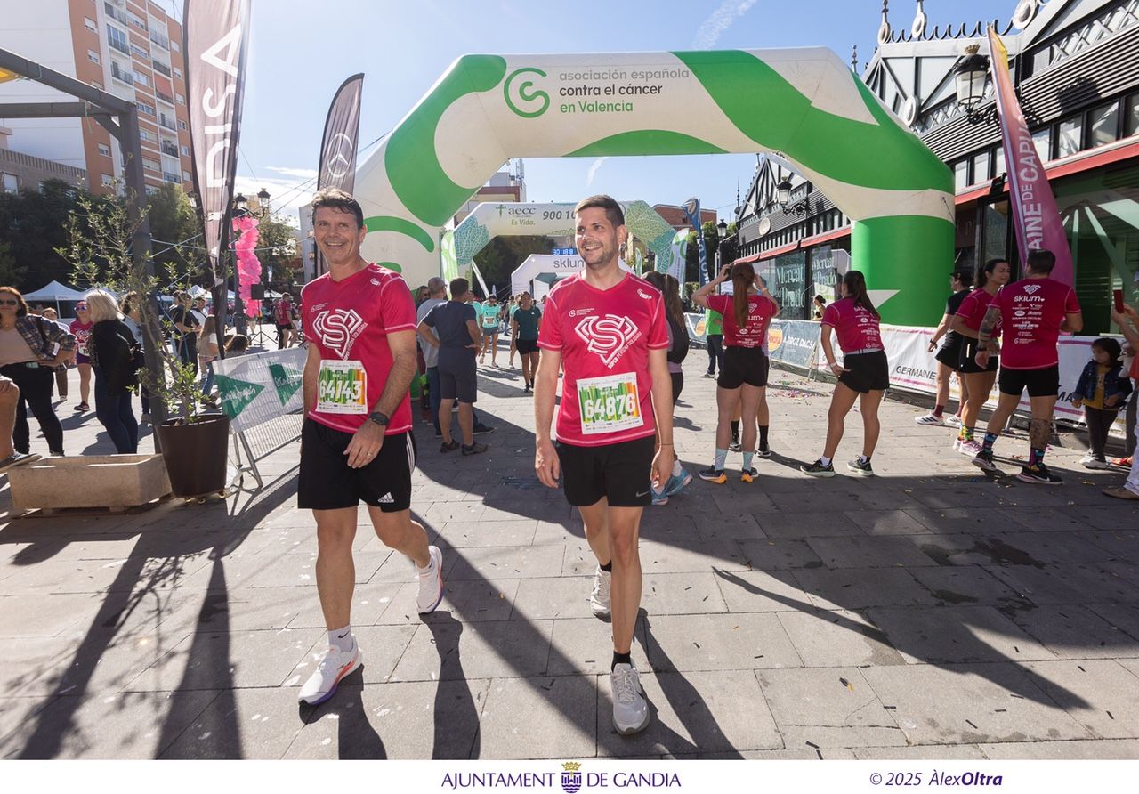 Gandia bate récords de solidaridad en la RunCáncer 2025