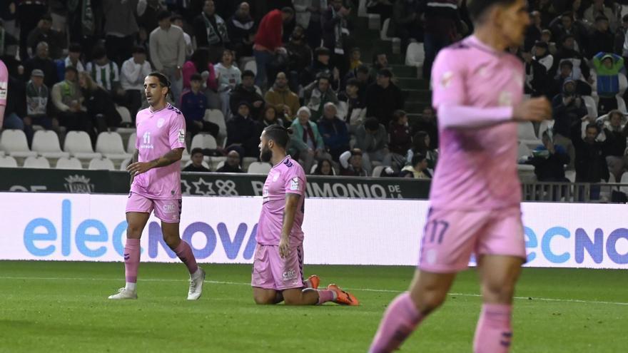Córdoba-Eldense: Nuevo desastre del Eldense (2-0)