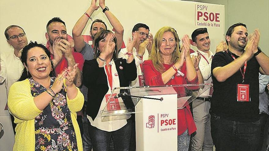 Las municipales refuerzan a socialistas y populares y hunden al resto respecto al 28-A