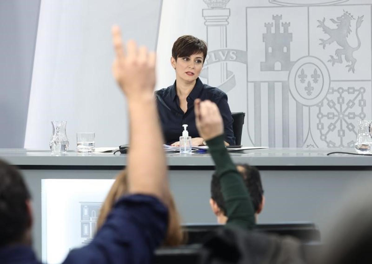 La portavoz del Gobierno, Isabel Rodríguez, comparece tras la reunión del Consejo de Ministros ordinario de este 15 de marzo de 2022 en la Moncloa.