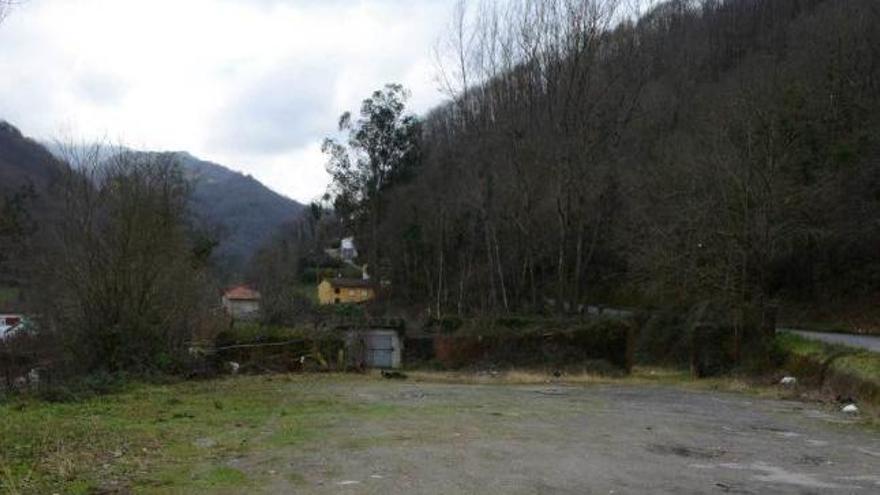 Terrenos donde se instalará el &quot;punto limpio&quot;.