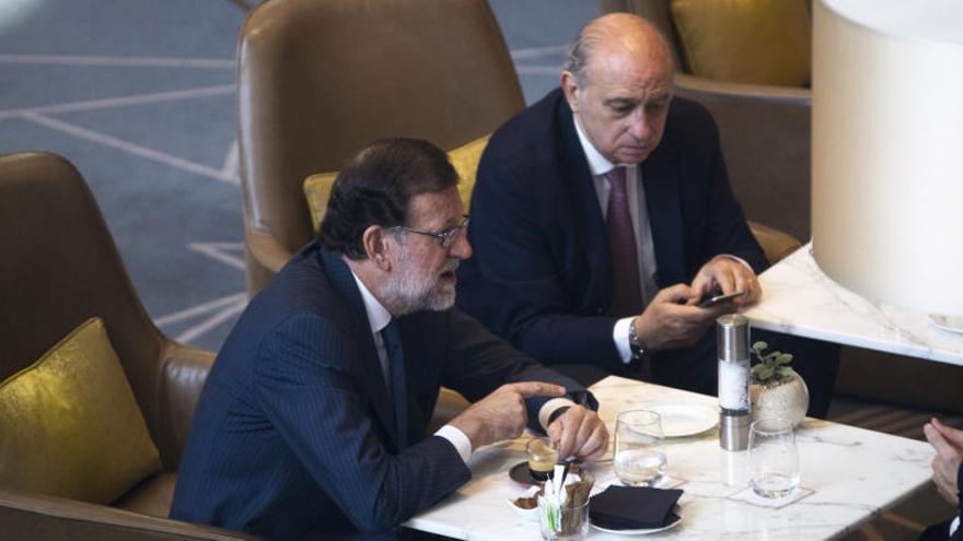 Fernández Díaz a Daniel de Alfonso: «El president del govern ho sap»