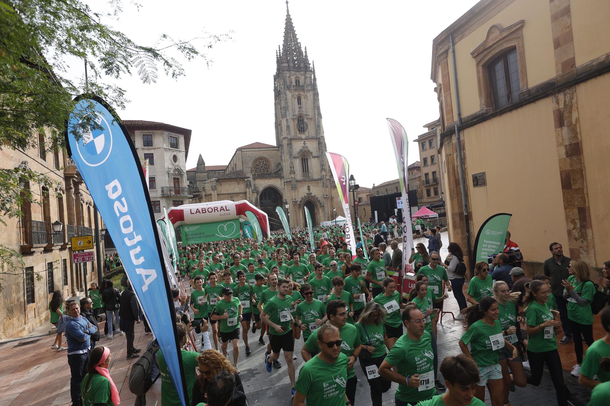 EN IMÁGENES: Asturias se echa a la calle para correr contra el cáncer