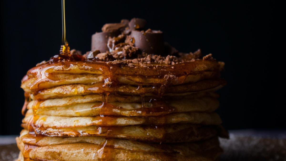 TORTITAS | La receta definitiva de pancakes de boniato: caseras y sanas