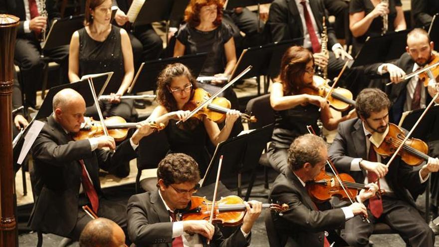 Música romántica a cargo de la Orquesta