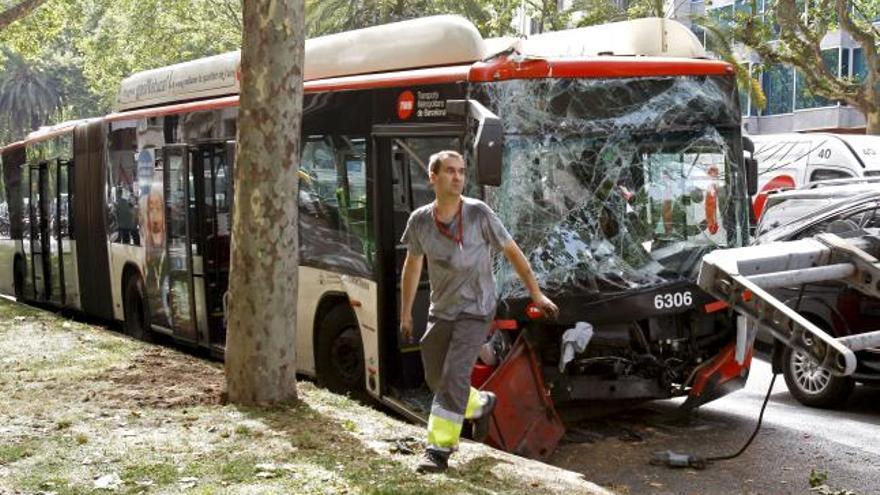 Al menos 29 heridos tras un triple accidente en Barcelona