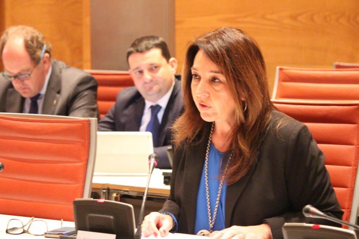 La senadora Adela Pedrosa