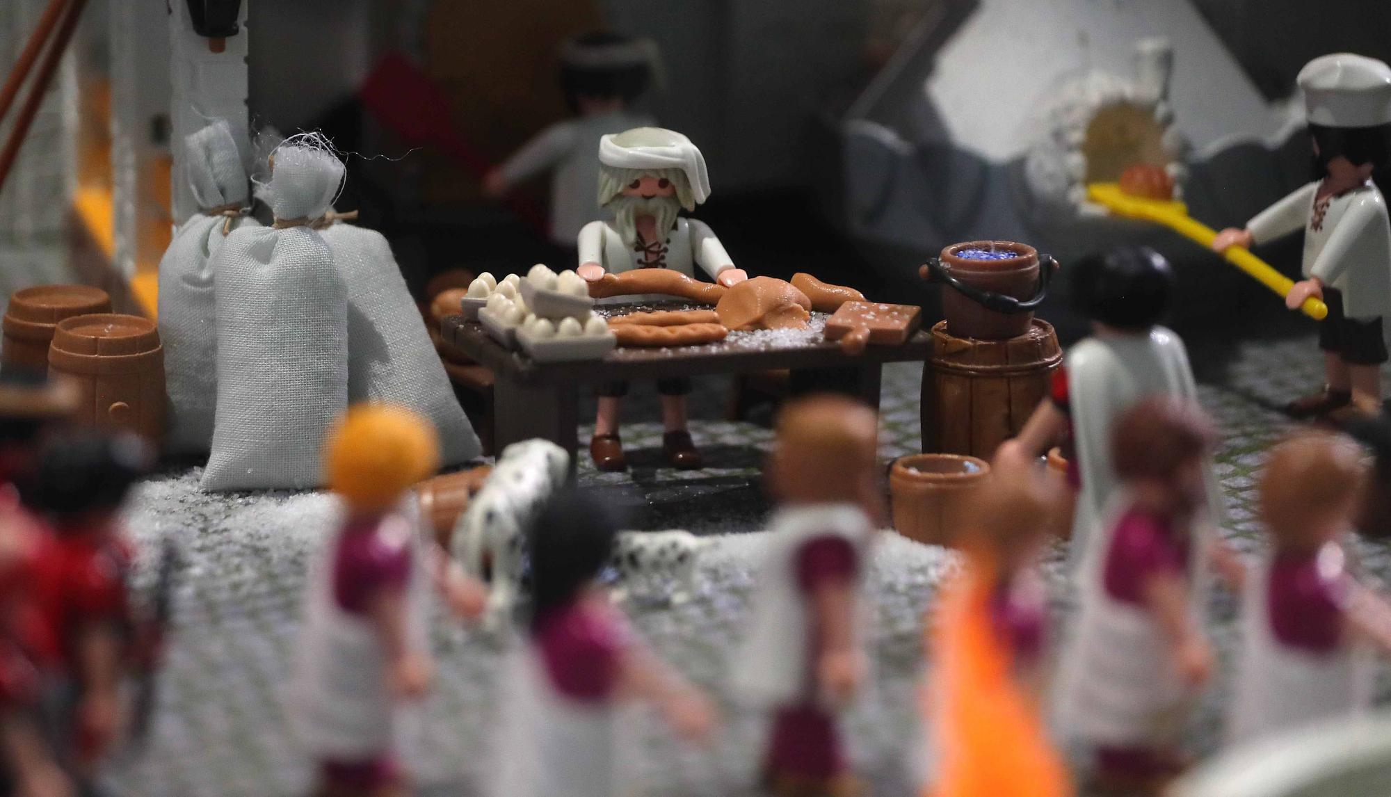 Exposición "El juego de la Historia" con figuras de Playmobil