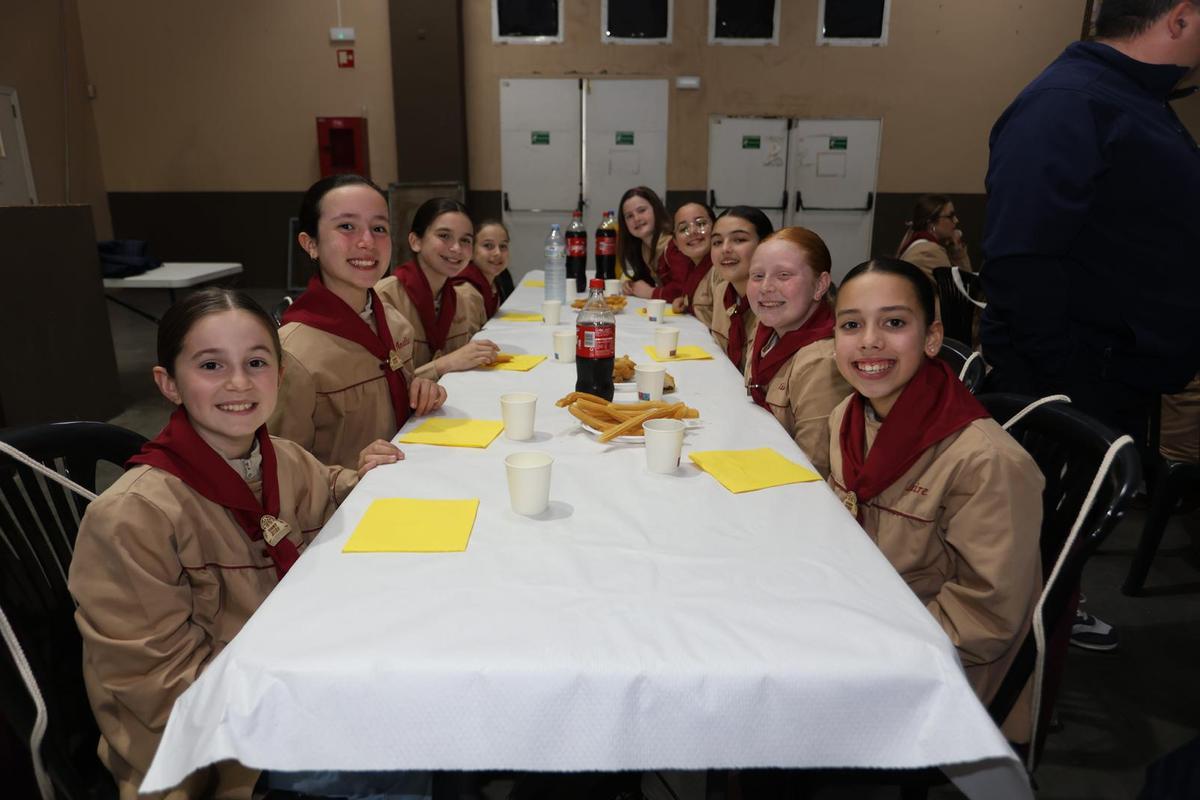 Fotogalería I Burriana celebra berenar i ball a la Llar Fallera per a la gent gran Fotogalería I Burriana celebra berenar i ball a la Llar Fallera per a la gent gran