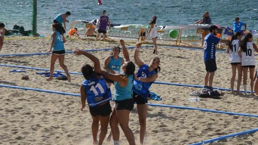 El torneo se juega en la playa de Banda do Río. // Gonzalo Núñez