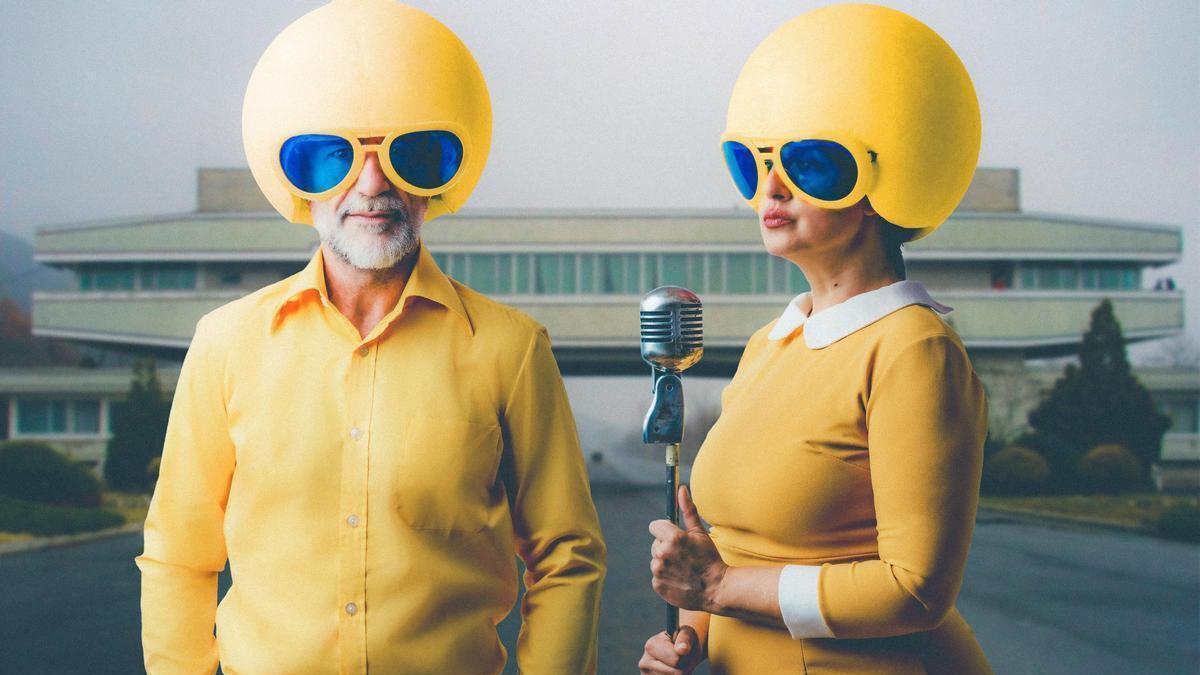 Cartel oficial de 'Paralelo 38'.