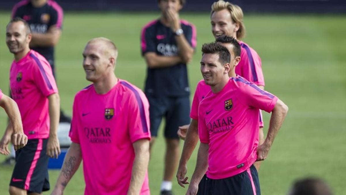 Iniesta, Mathieu, Messi, Xavi (tapado) y Rakitic.