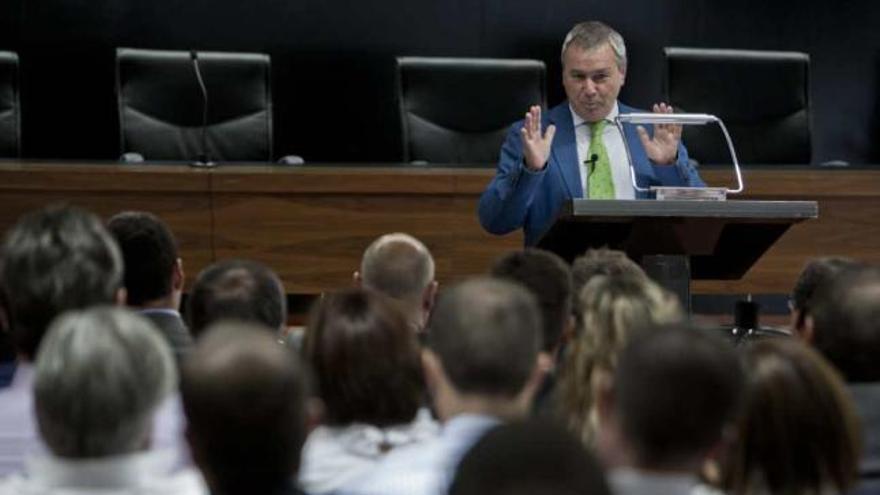 Ruralcaja.  Juan Antonio Gisbert vuelve a dar &quot;clases&quot; en Alicante