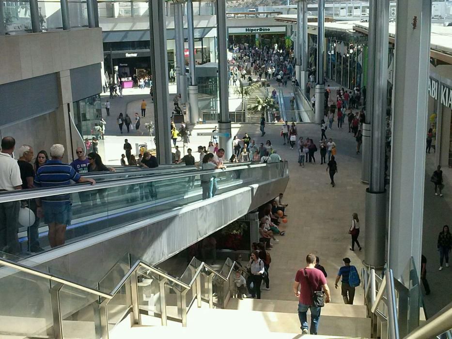 Apertura del centro comercial Alisios