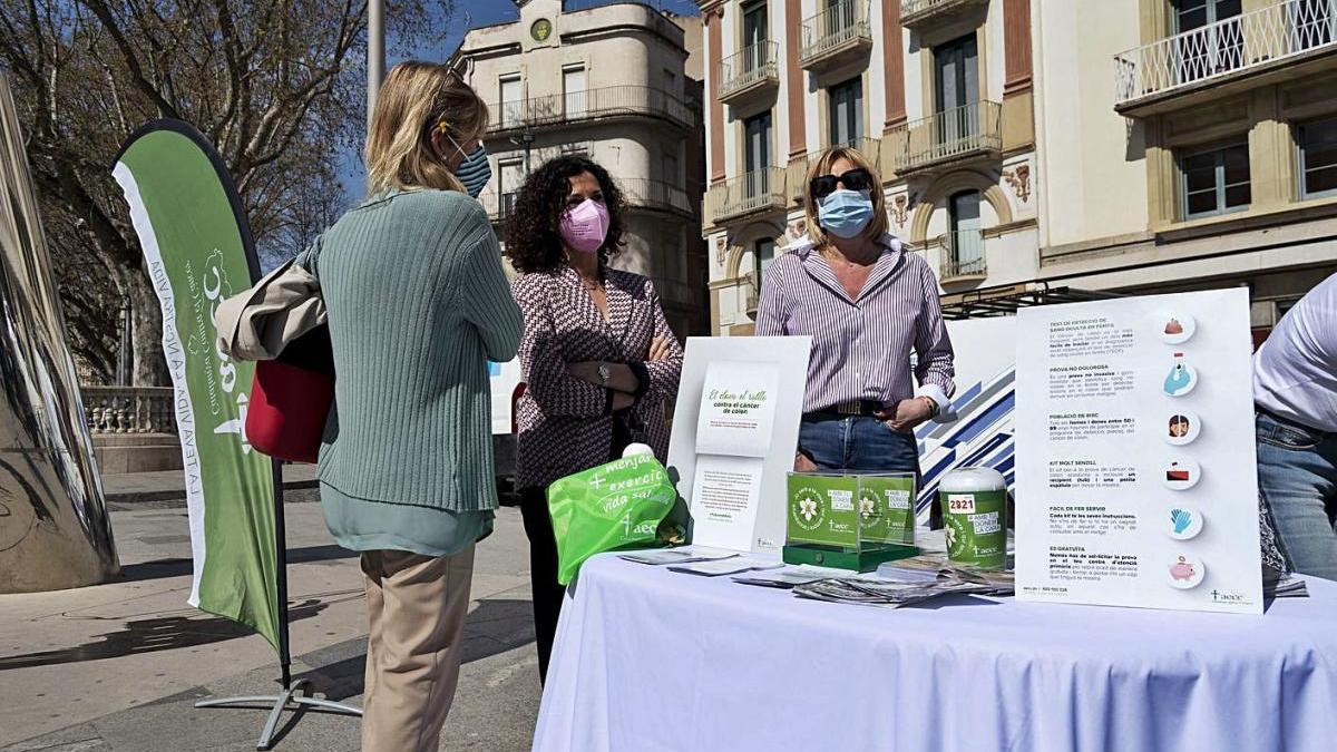 La primera sessió de la campanya informativa es va fer dijous passat a la placeta baixa de la Rambla