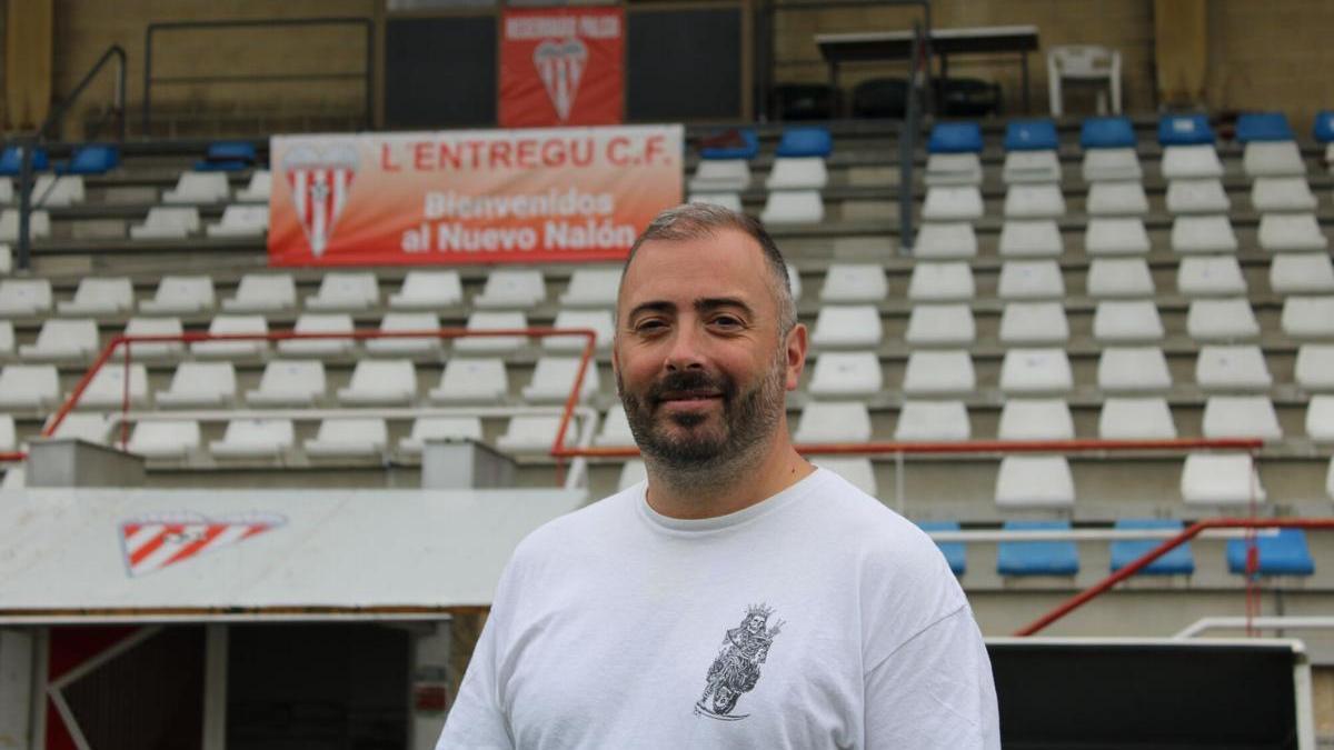 Lucho Valera, en el Nuevo Nalón como entrenador de L'Entregu la pasada temporada.