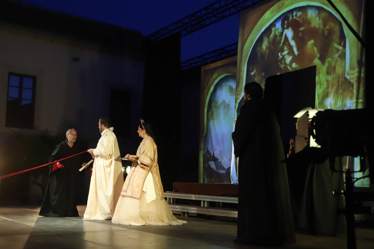 El Patio de San Eulogio acoge la representación de 'El gran teatro del mundo' de Calderón