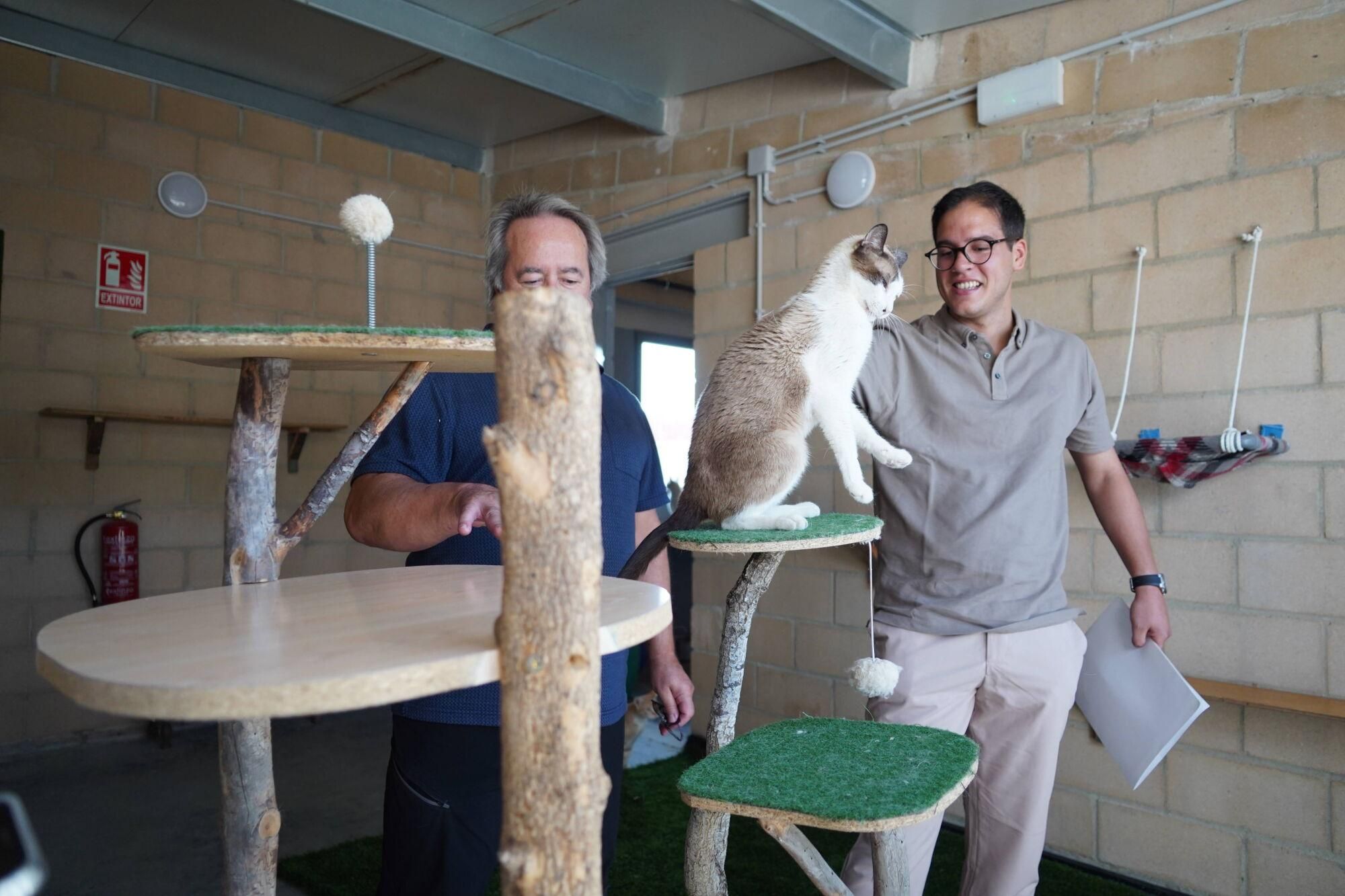 Visita a las instalaciones del nuevo Centro de Protección Animal