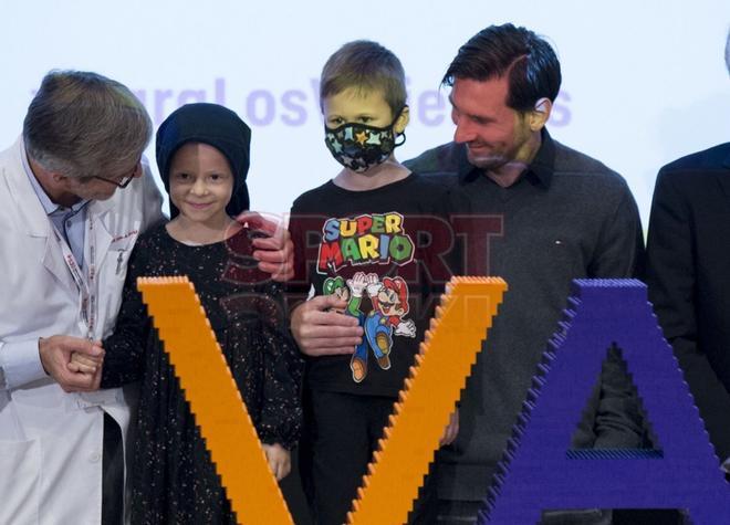 Leo Messi en la colocación de la primera piedra del SDJ Pediatric Cancer Center de Barcelona en el Hospital Sant Joan de Déu