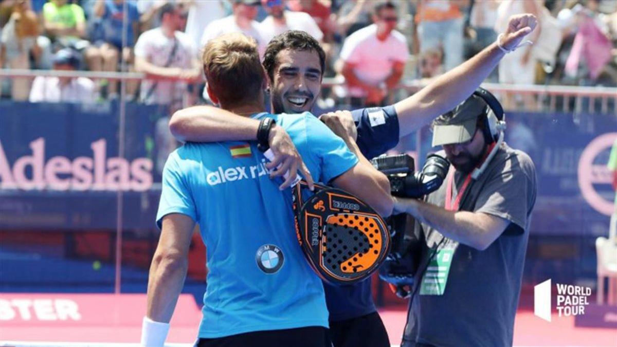 Piñeiro y Ruiz celebran el triunfo ante Maxi y Sanyo