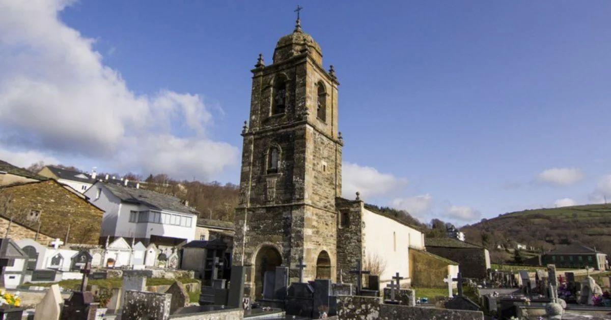 Iglesia de Santiago de Triacastela.
