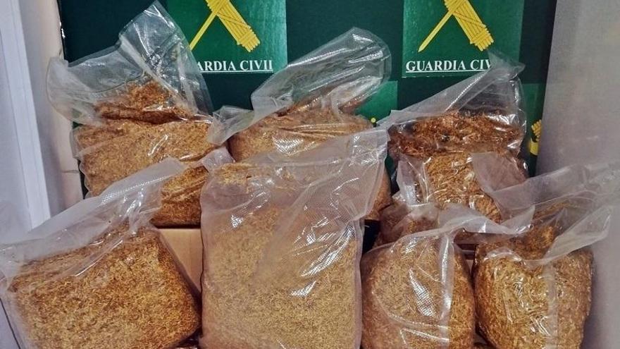 La Guardia Civil interviene tabaco picado para la venta clandestina de cigarrillos en Badajoz