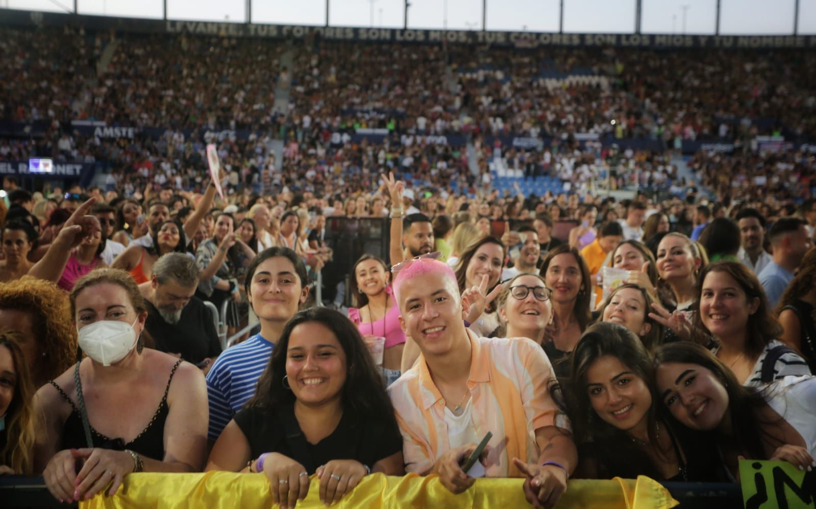 València baila al ritmo de Maluma