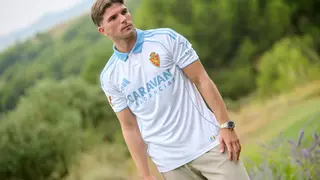 El Real Zaragoza desvela su nueva camiseta