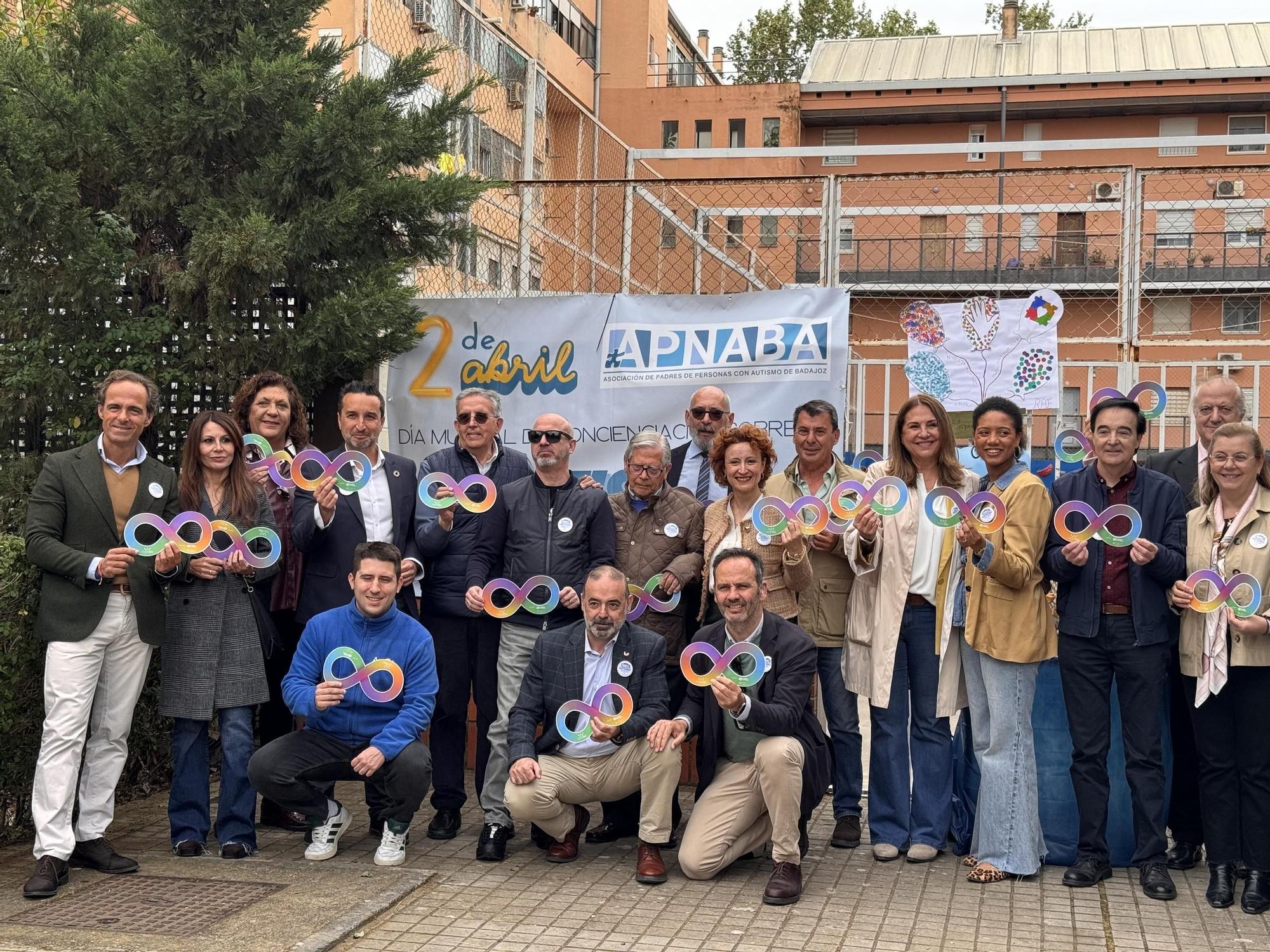 Entidades durante el Día Mundial de Concienciación sobre el autismo