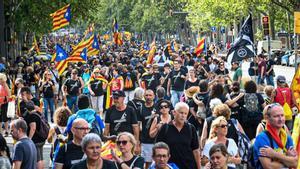 Manifestación de la Diada en la avenida del Paral·lel de Barcelona.