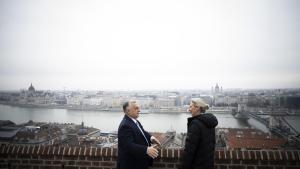 Orbán trenca l’aïllament de l’AfD a la UE i rep en gran la seva líder