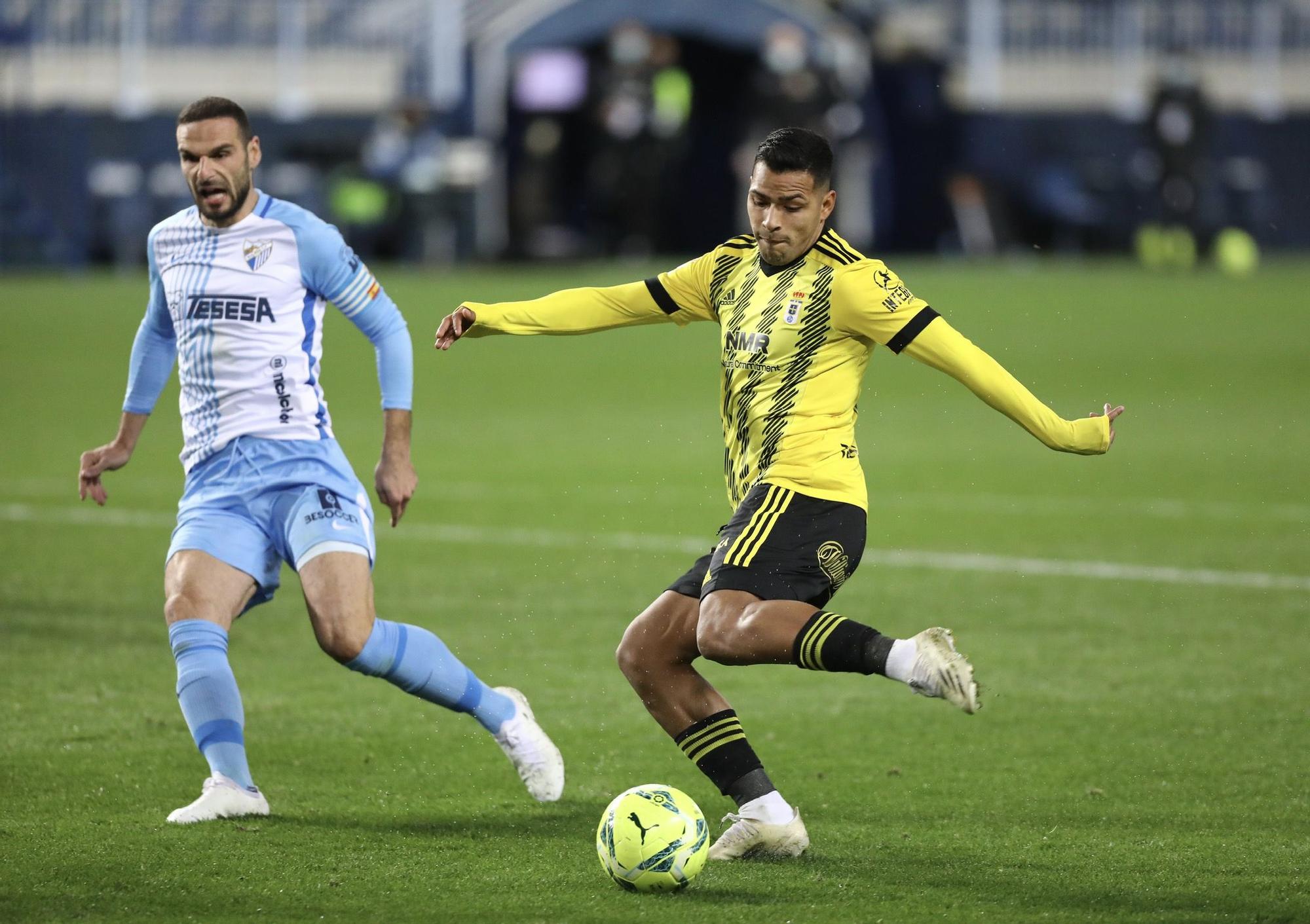 El partido entre el Málaga y el Oviedo, en imágenes