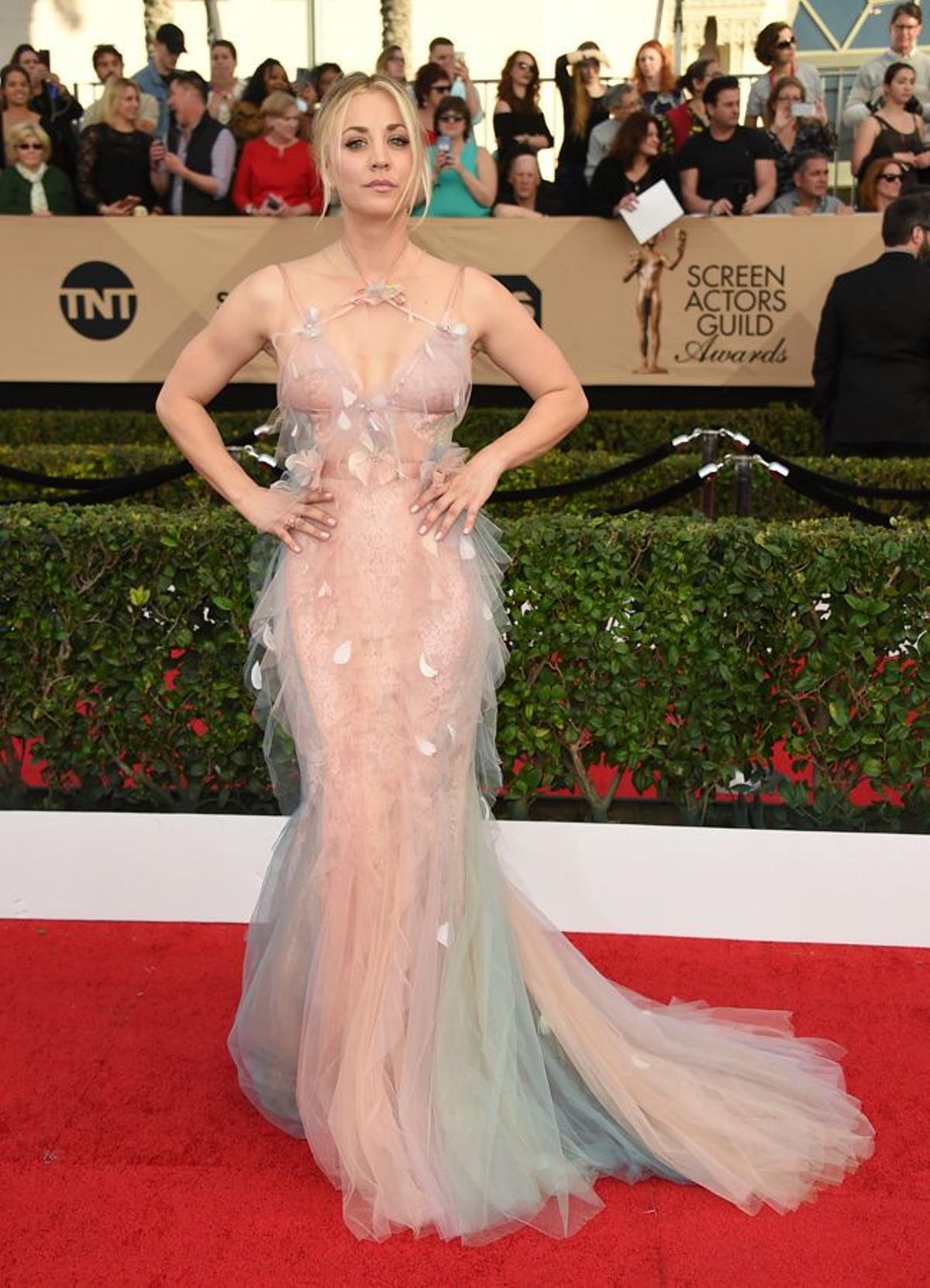 Sag Awards 2017: Kaley Cuoco, de Marchesa