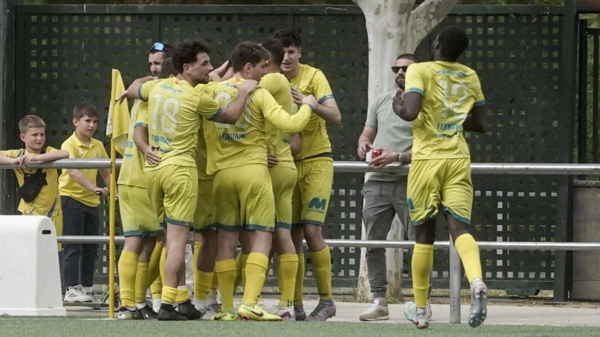Els jugadors del Joanenc han tingut motius de celebració en el tram final de temporada